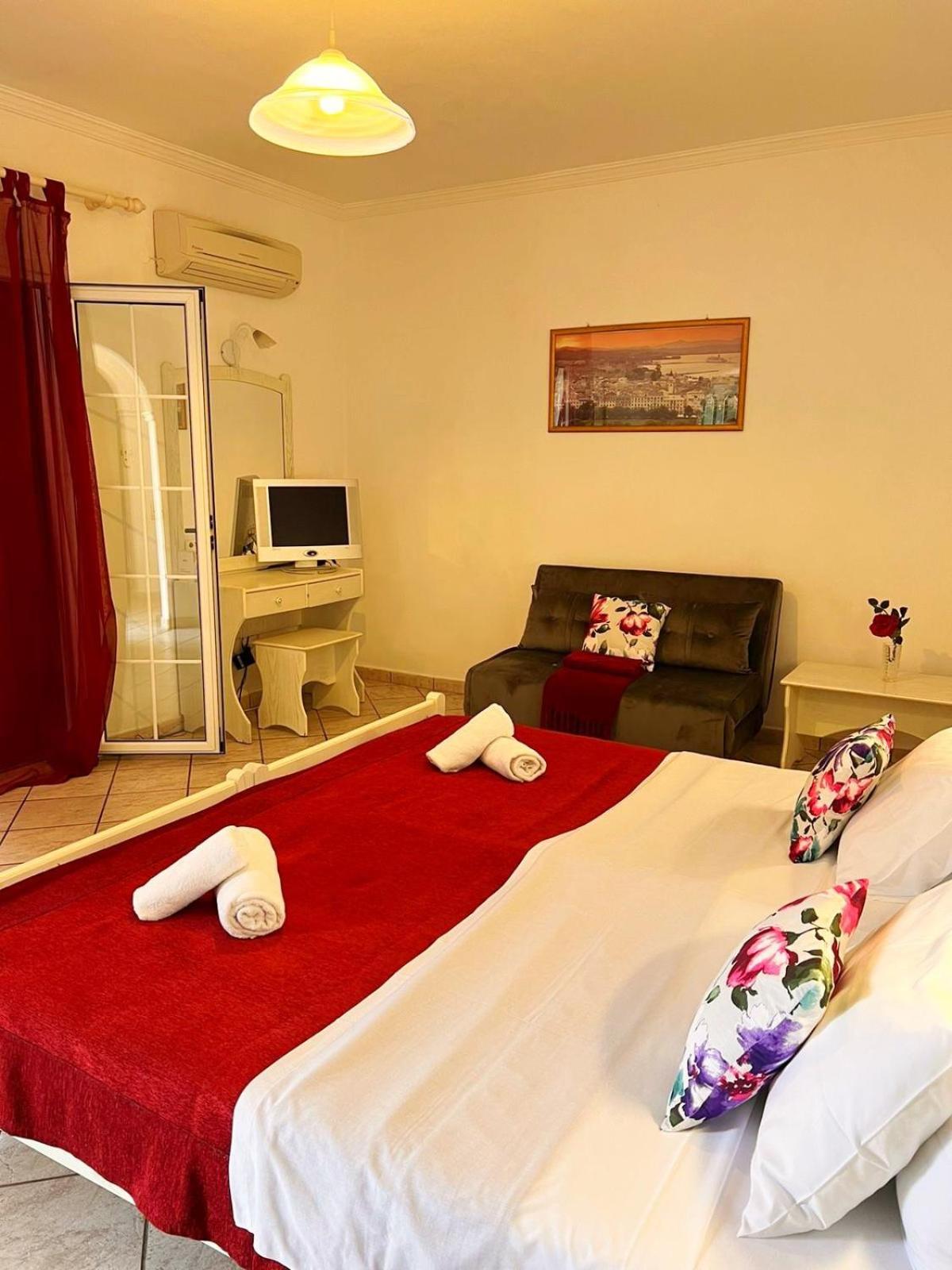 آغيوس غوذيوس Apart Hotel Blumarin المظهر الخارجي الصورة